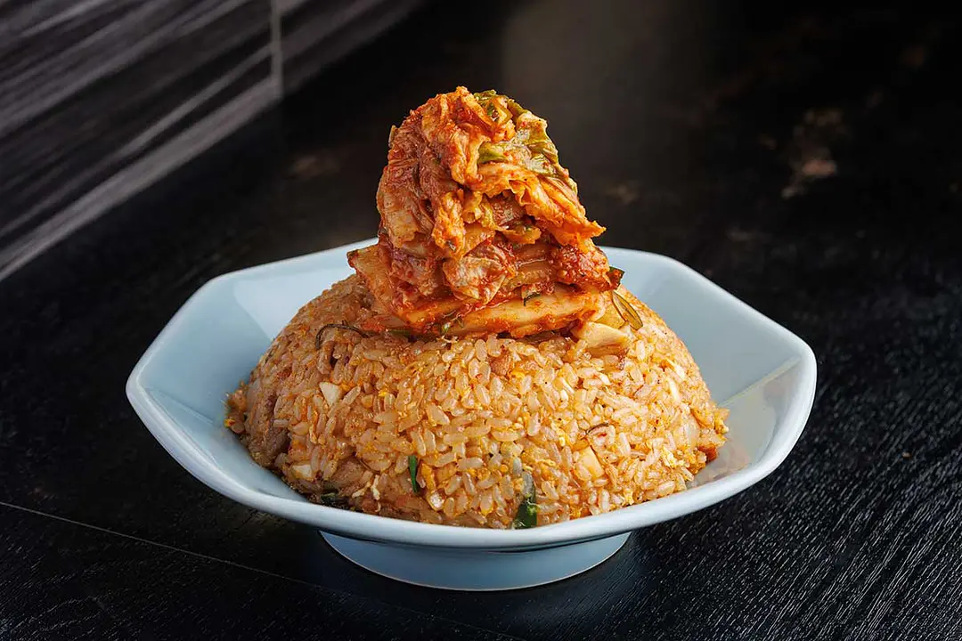 3月末までの冬季限定「自家製キムチ炒飯」も人気メニュー