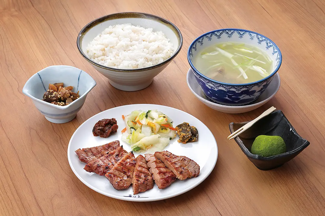 牛たん炭焼 利久