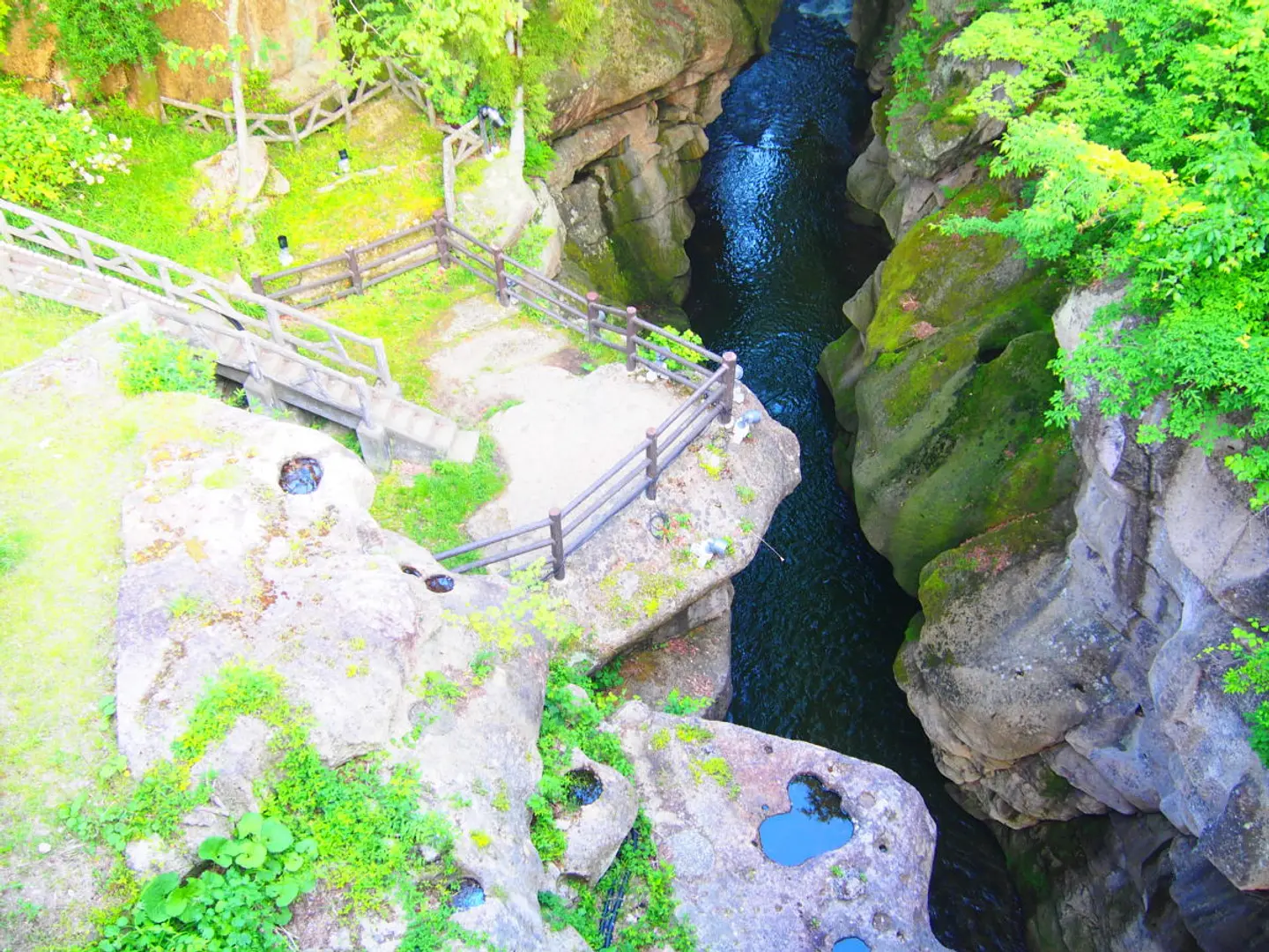 名取川に削り取られてできた景色は圧巻