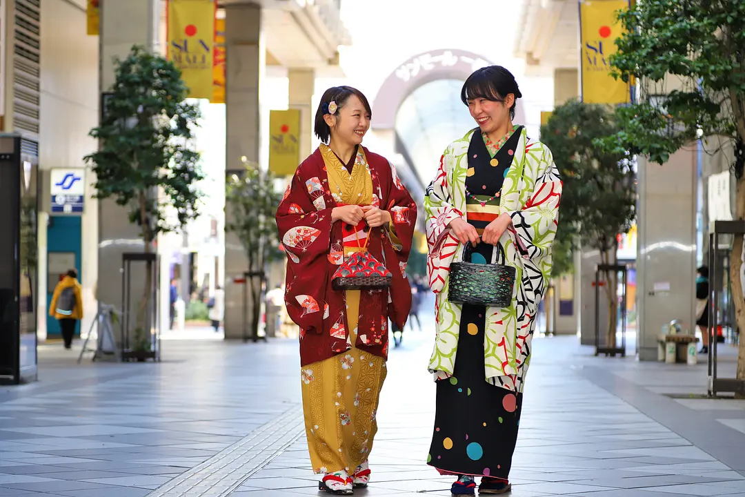 手ぶらでOK！15分でサラリと変身！レンタル着物で街歩き