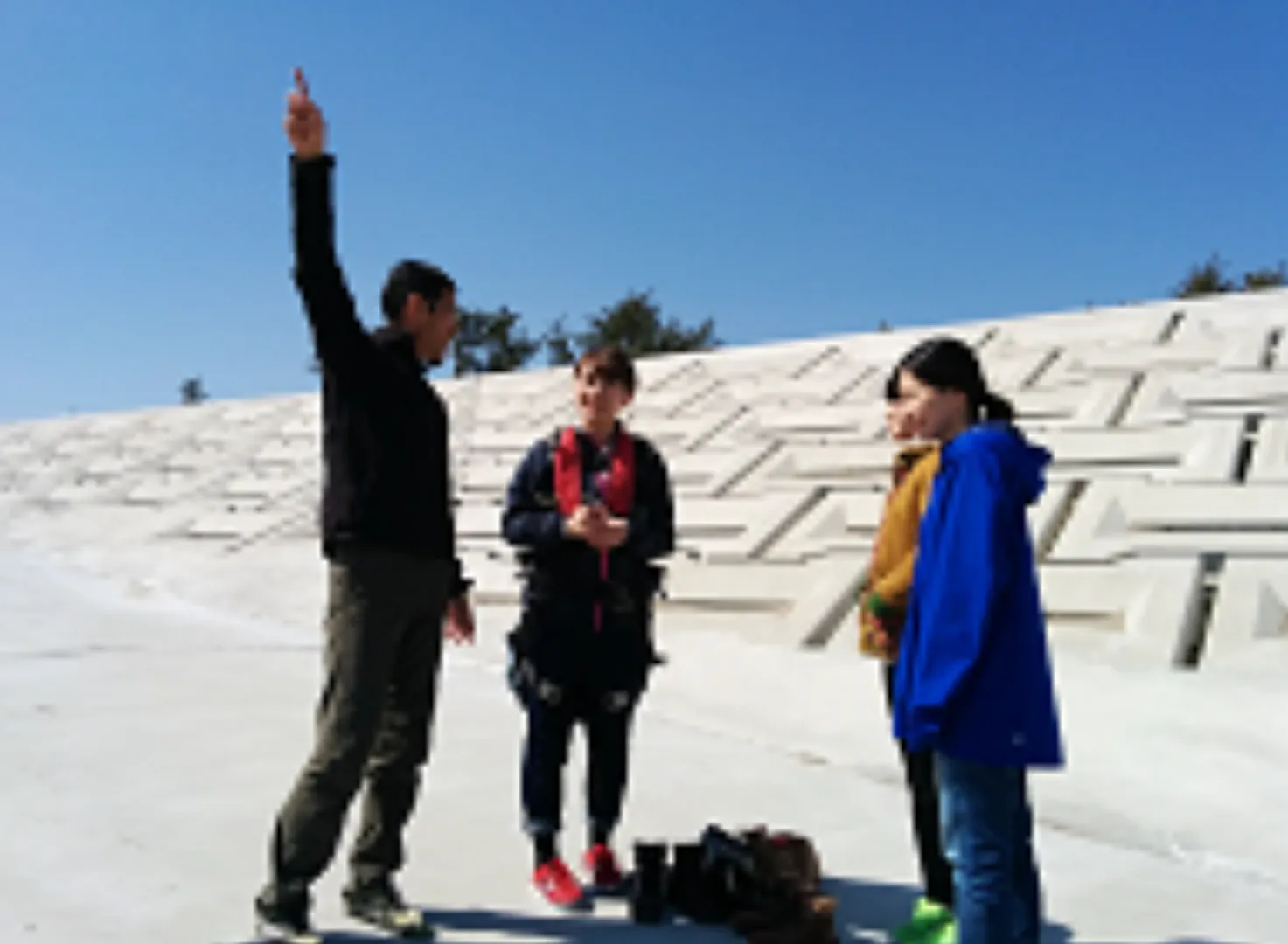 パラ 説明中.jpg