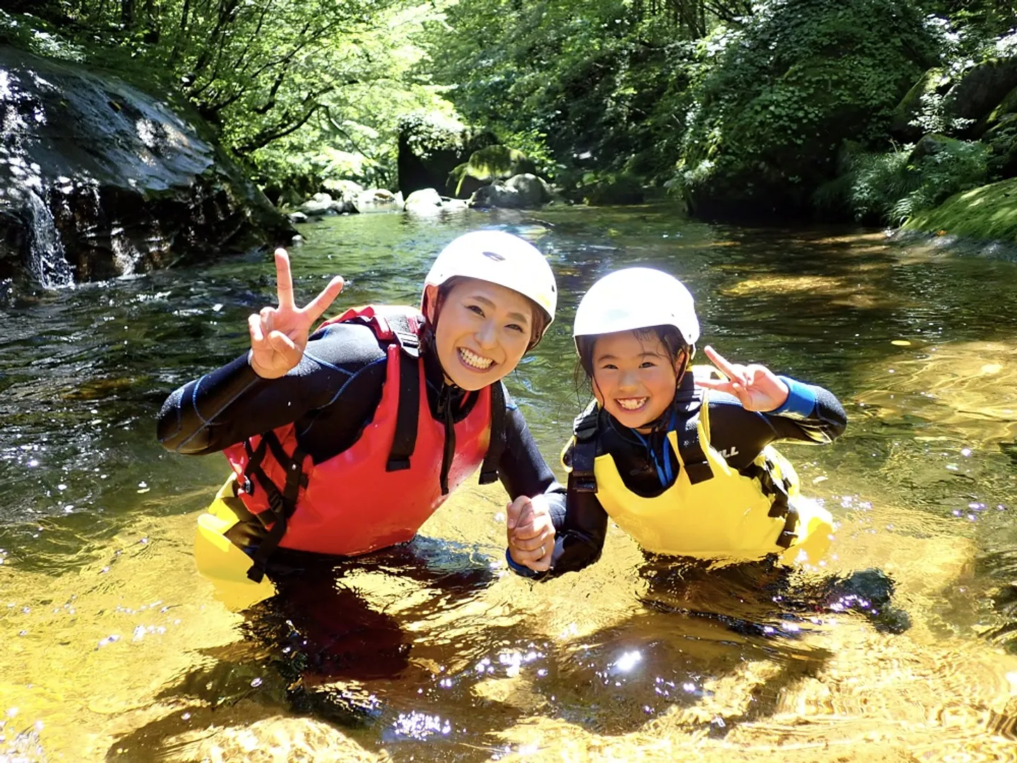 なないろアウトドア　シャワークライミング　親子