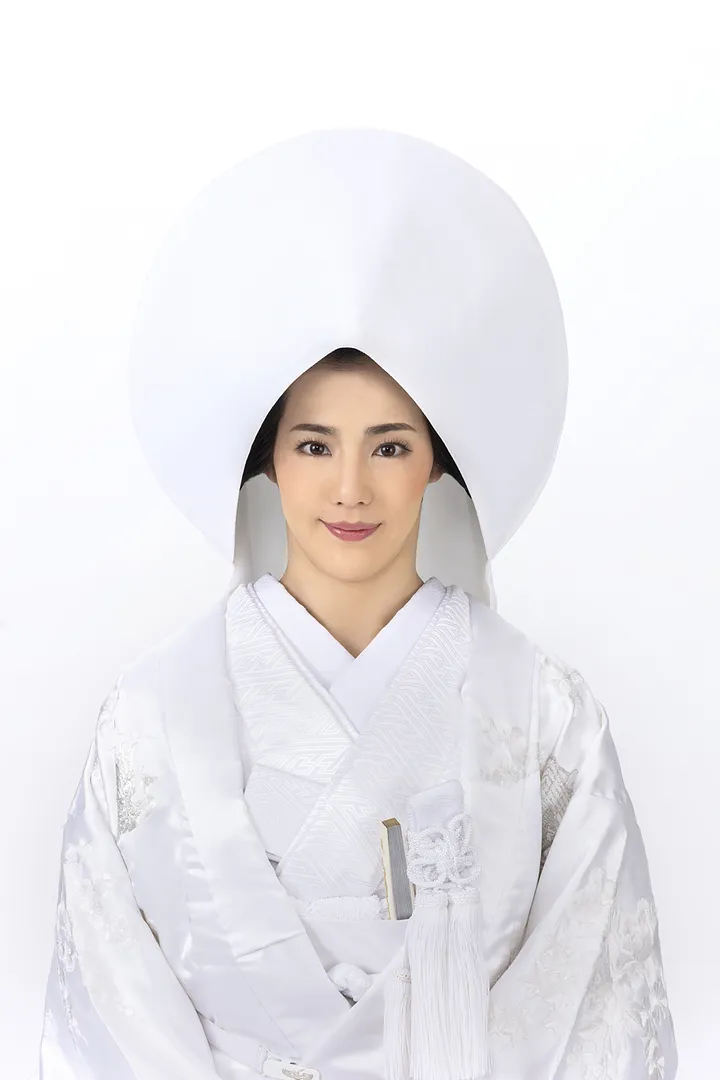 白無垢に綿帽子