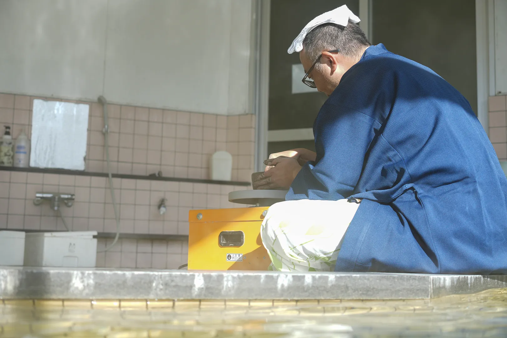 ただただ自然の中に身を置き、ろくろの回転に心を預け、土と向き合い、静かに自分自身と向き合う。