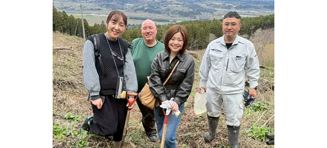 世界遺産平泉　蘇れ！西行法師ゆかりの桜の森・桜植樹体験で応援！【地元農家女子のみなさんと手作りお昼ご飯付き！】＆中尊寺参拝
