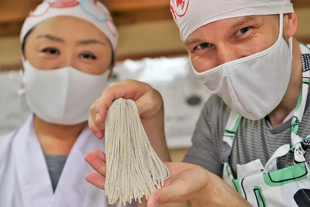 ハイ、蕎麦の打ちあがり。