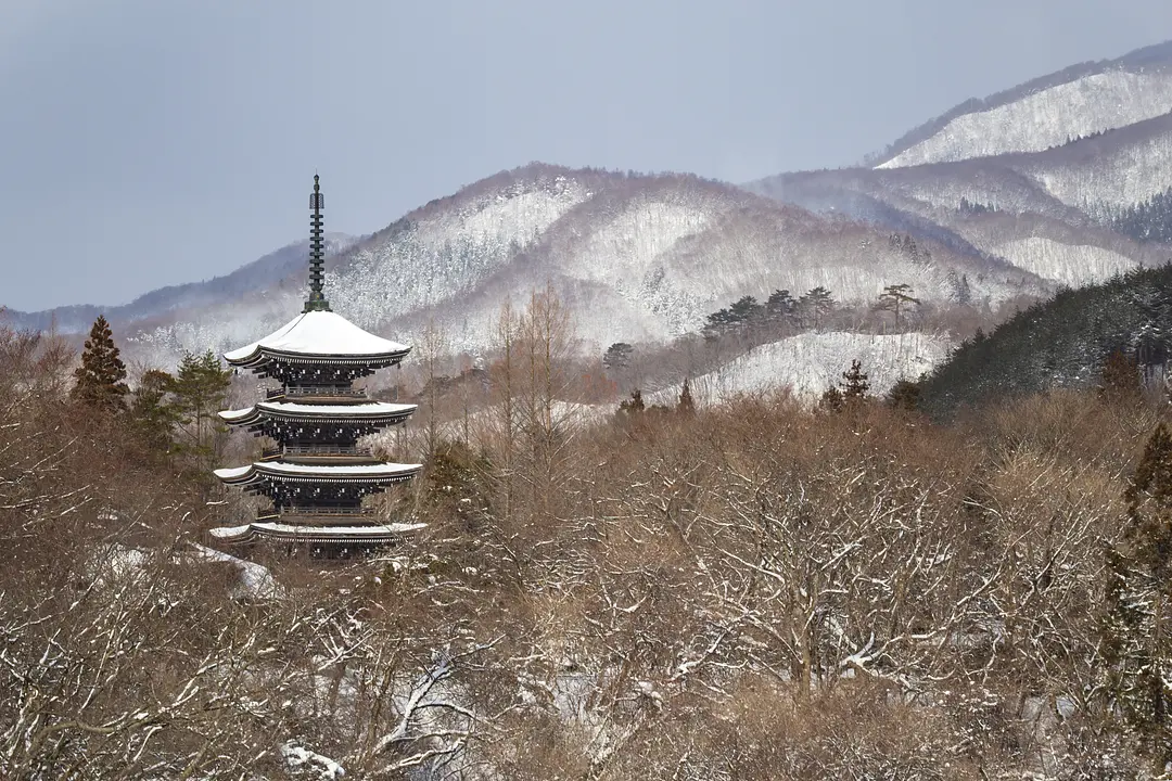 定義如来　西方寺