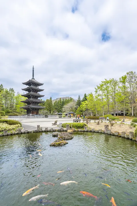 定義如来　西方寺