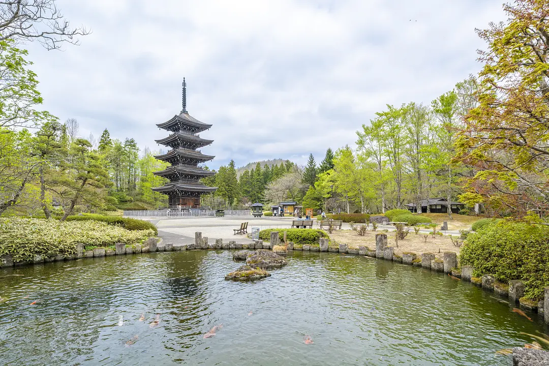 定義如来　西方寺