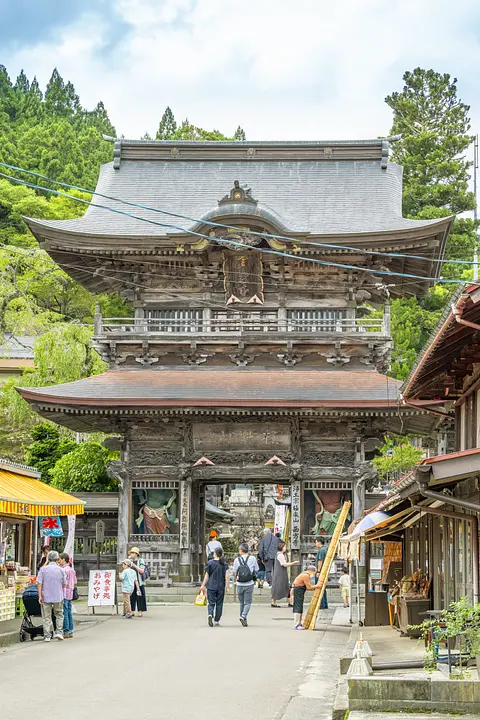 定義如来　西方寺