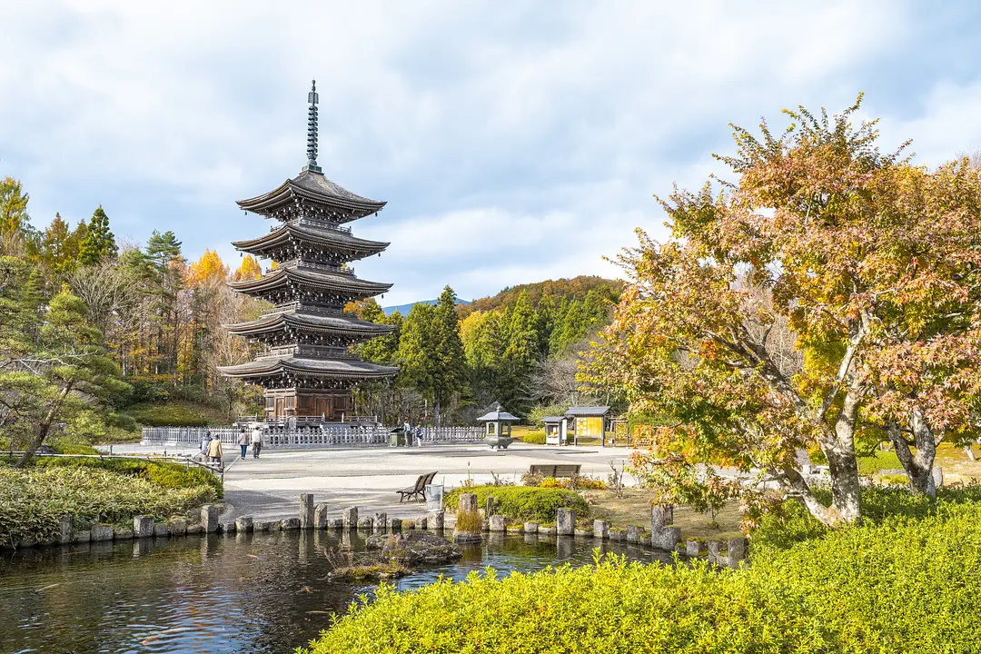 定義如来　西方寺