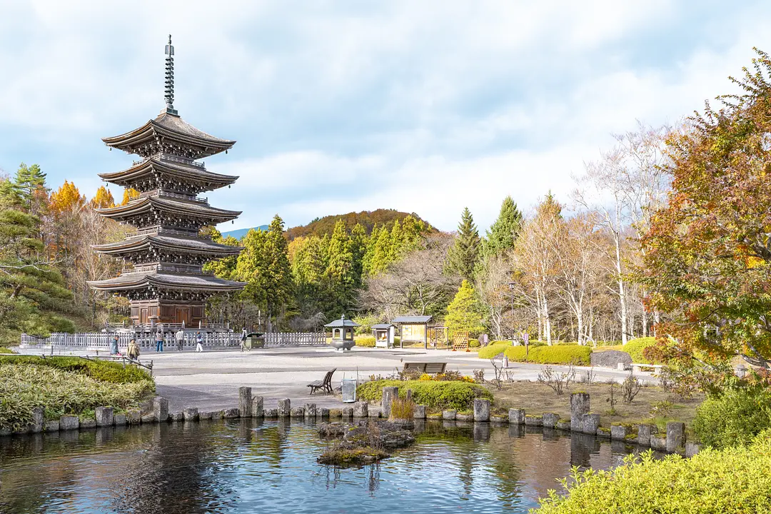 定義如来　西方寺
