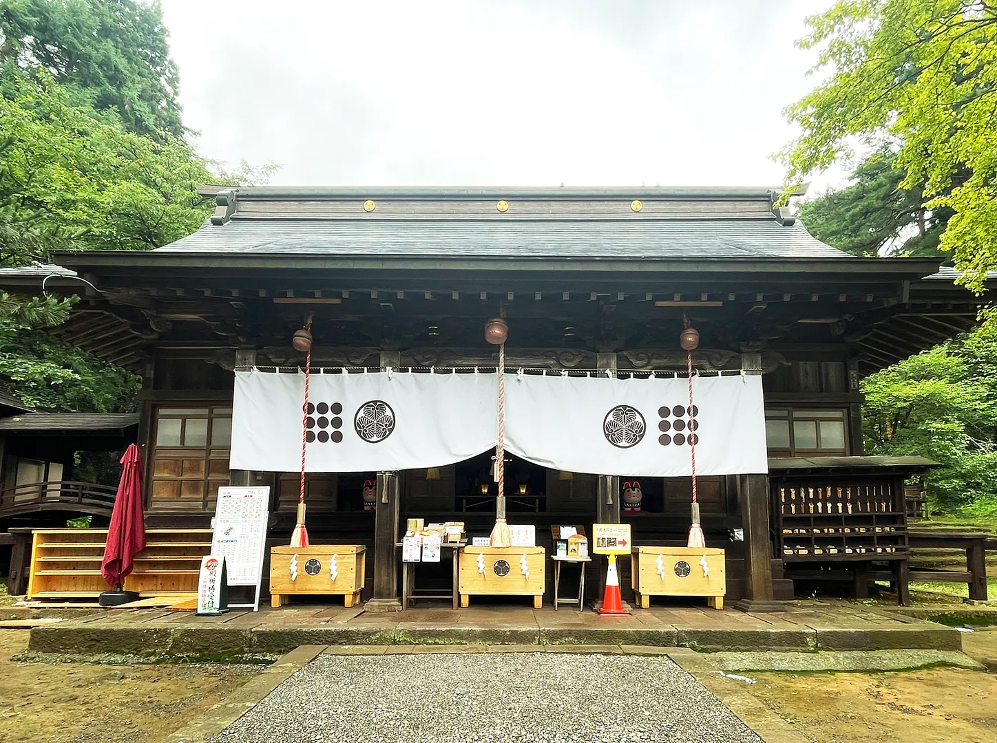 土津神社