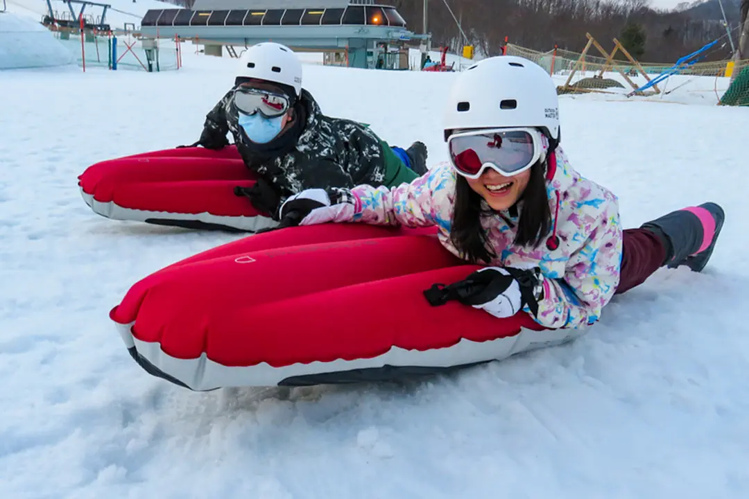 操作は意外と簡単、体重移動で左右にスイスイ。