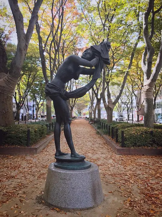 定禅寺通に3体ある彫刻