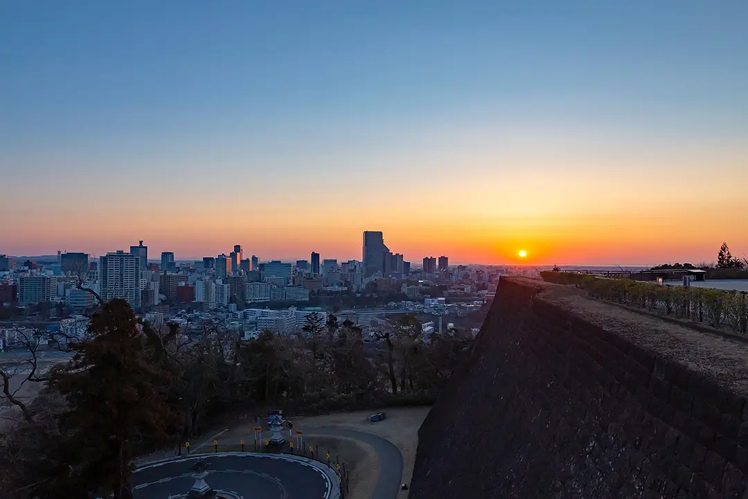 本丸跡からは仙台市内、太平洋を一望