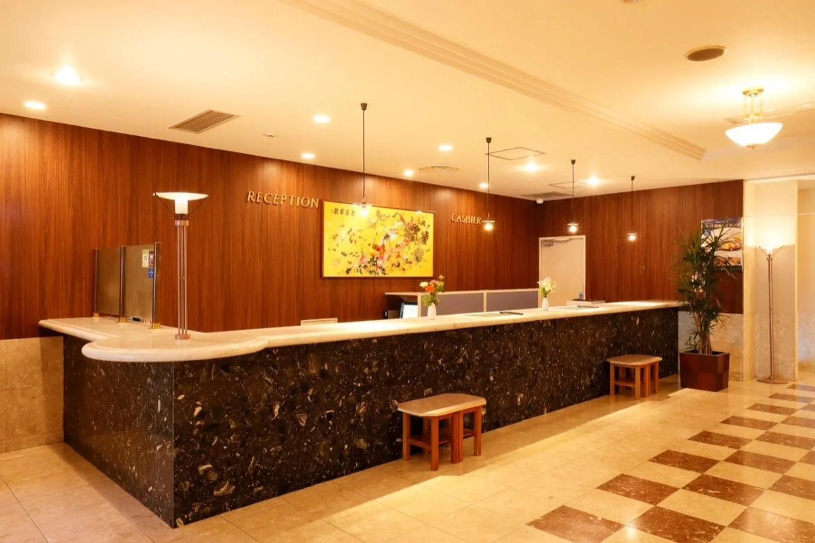 フロントカウンター