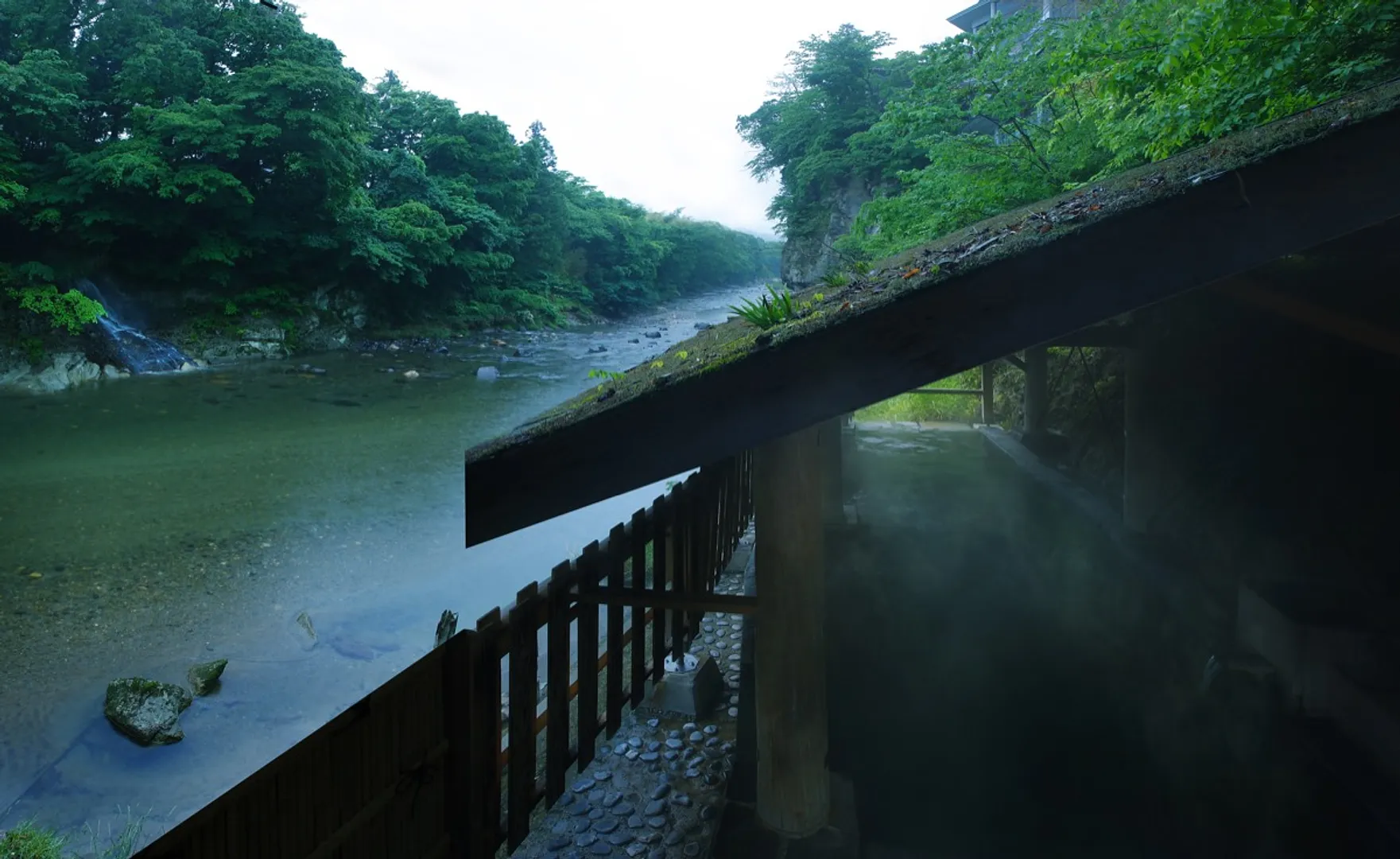 温泉「川のせせらぎを聞きながらの露天風呂」