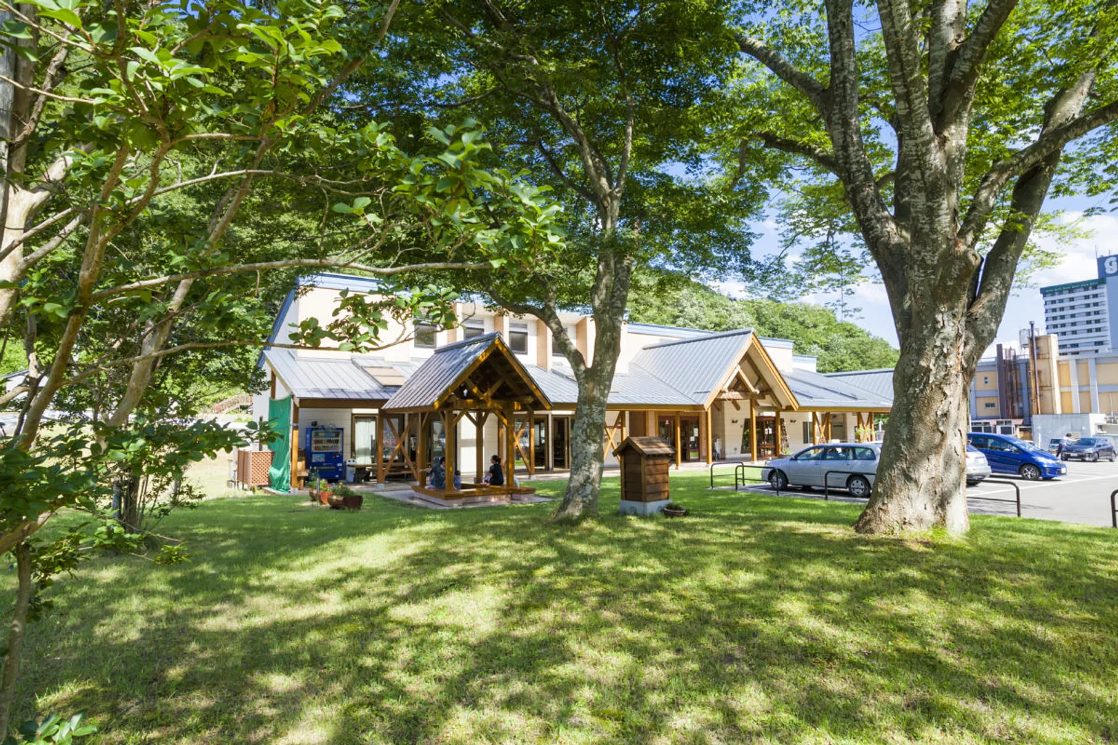 ウヰスキー発祥の地・スコットランドの言葉で「温かさ、温もり」を意味します。