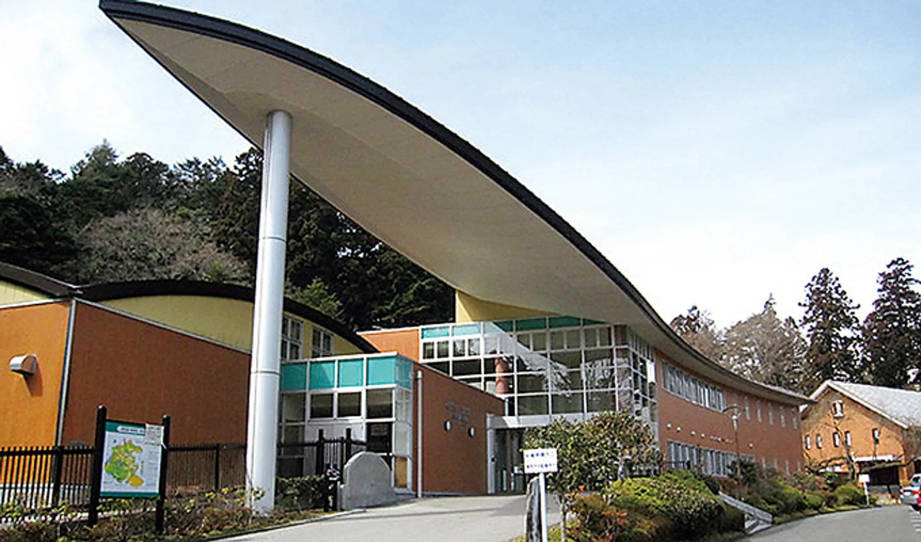 東北大植物園・本館