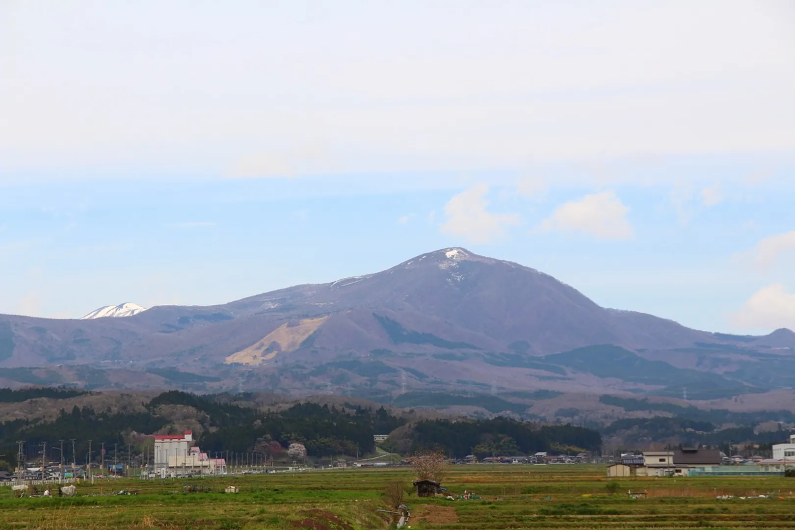 「泉ケ岳」泉ケ岳の概観