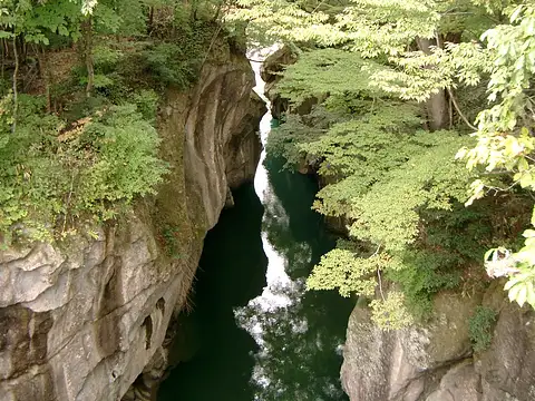名取川に削り取られてできた景色は圧巻