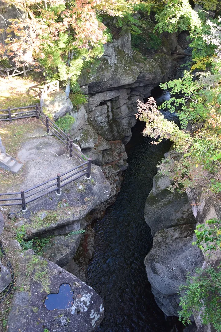 恋人の聖地に認定されたハート♡のくぼみ