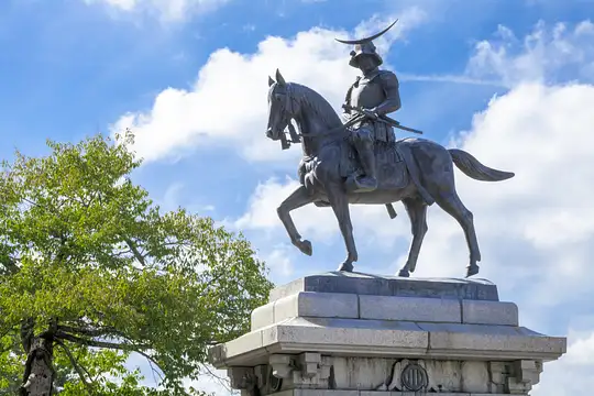 政宗公騎馬像
