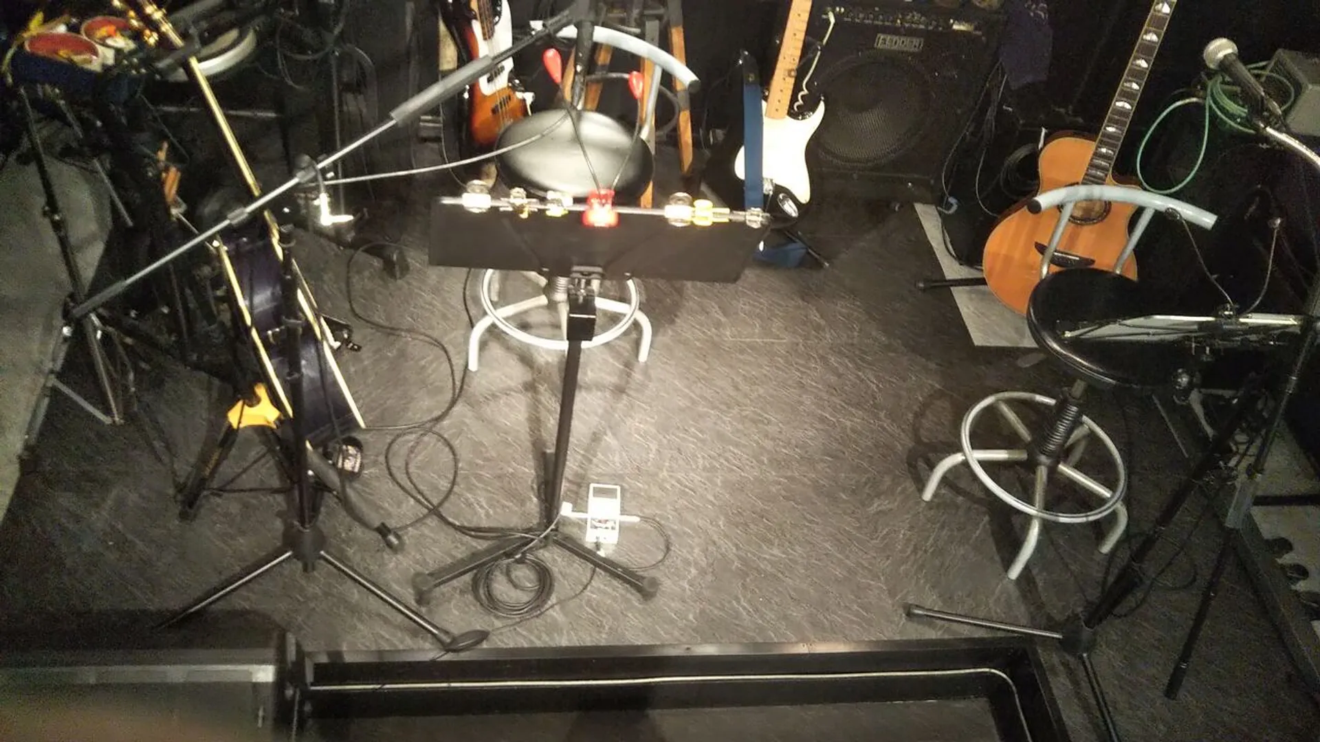 店内（ステージ）