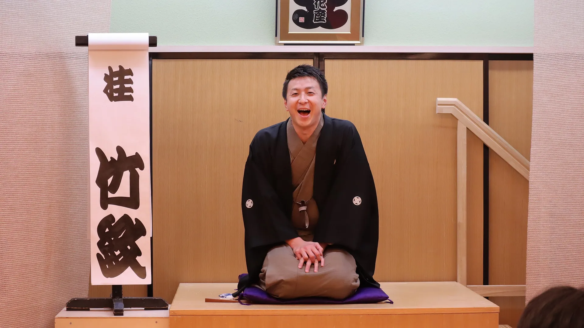 落語公演の様子(桂竹紋)