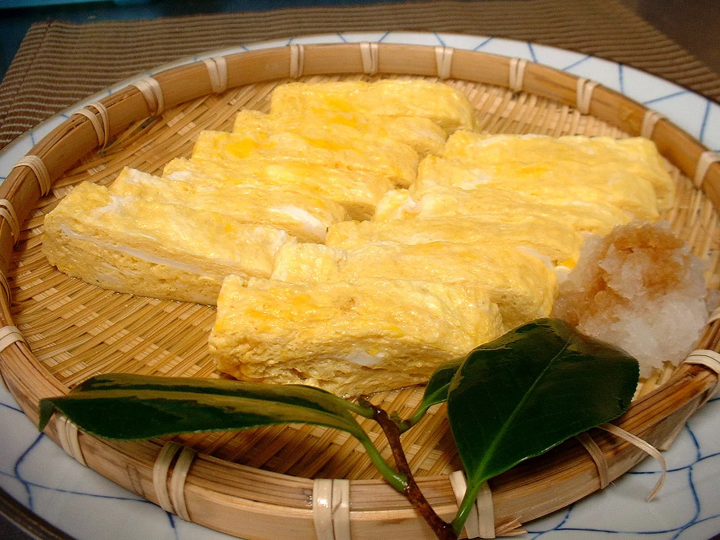 ほとんどのお客様が注文するふんわり出し巻き卵