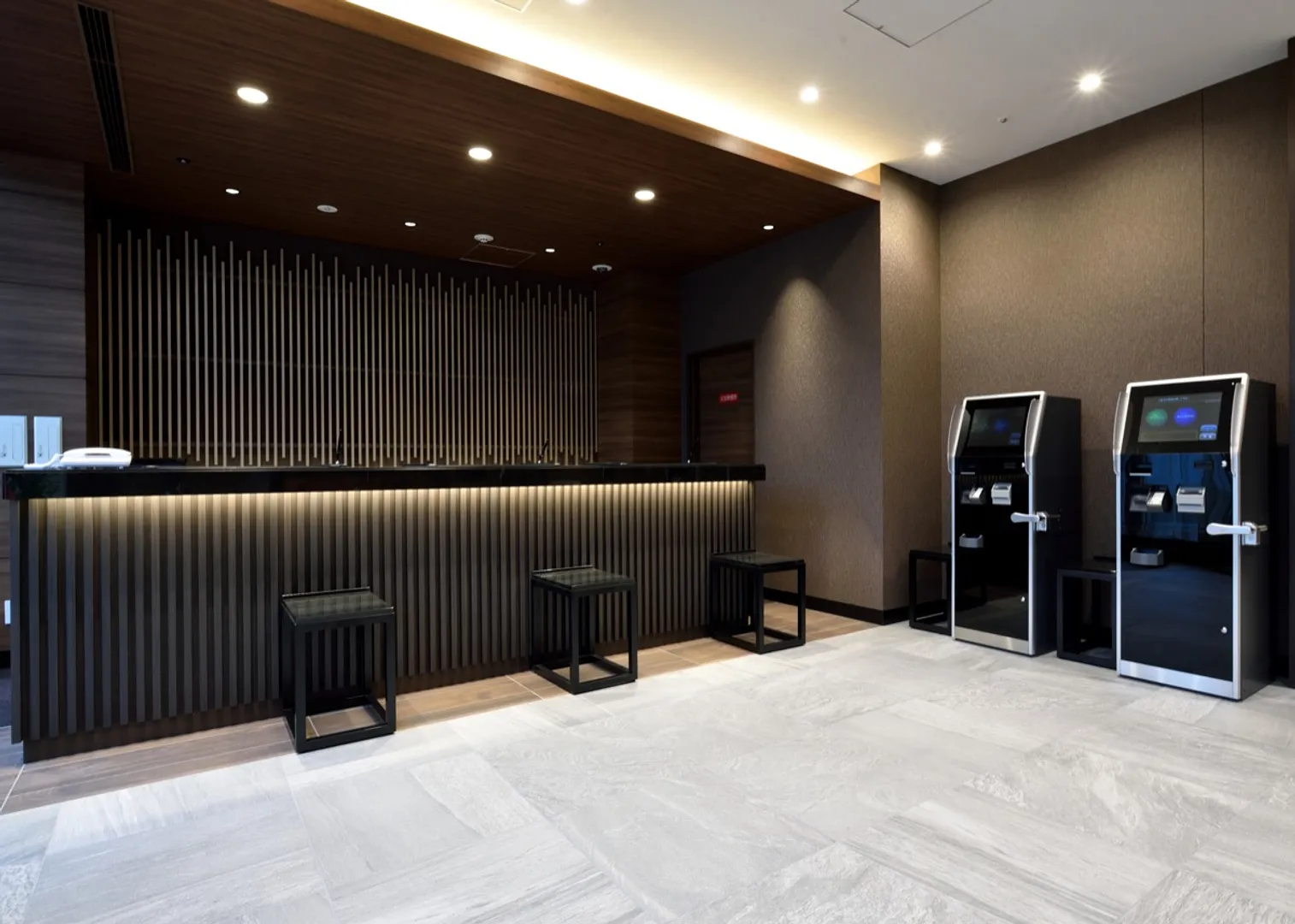 フロント・自動清算機