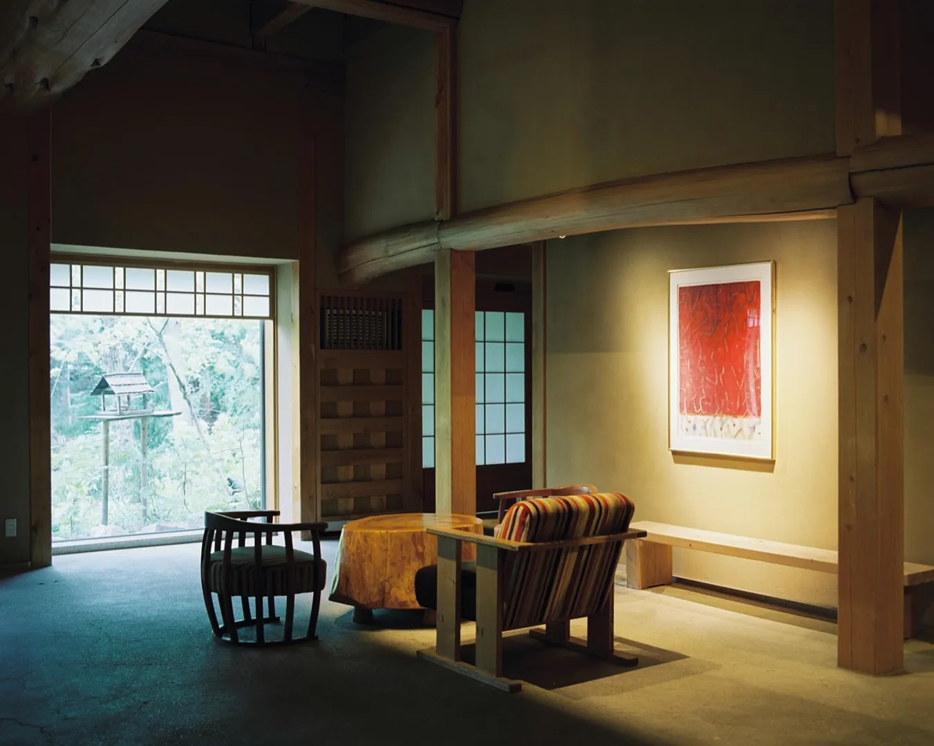 自然の中で季節を味わう。自家菜園や地元の採れたて野菜が主役の「嬉し、里山料理」。