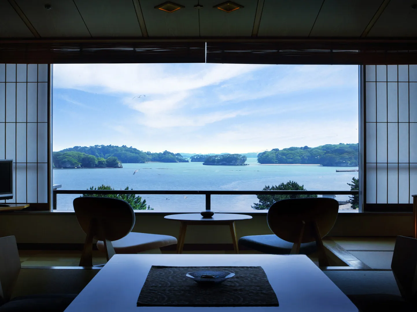 松島湾を望む【眺望和室】イメージ.jpg