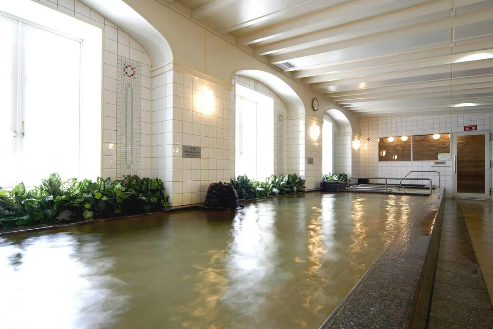 スパ施設「サラ・テレナ」