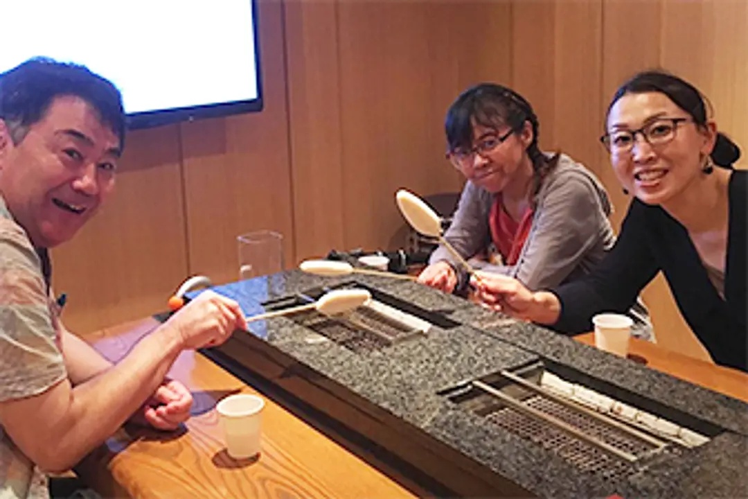 笹かまの食べてる風景