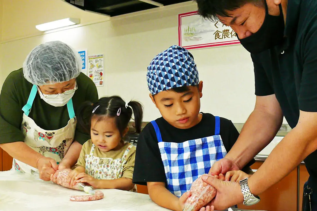 親子でやってみよう！手づくりウィンナー体験