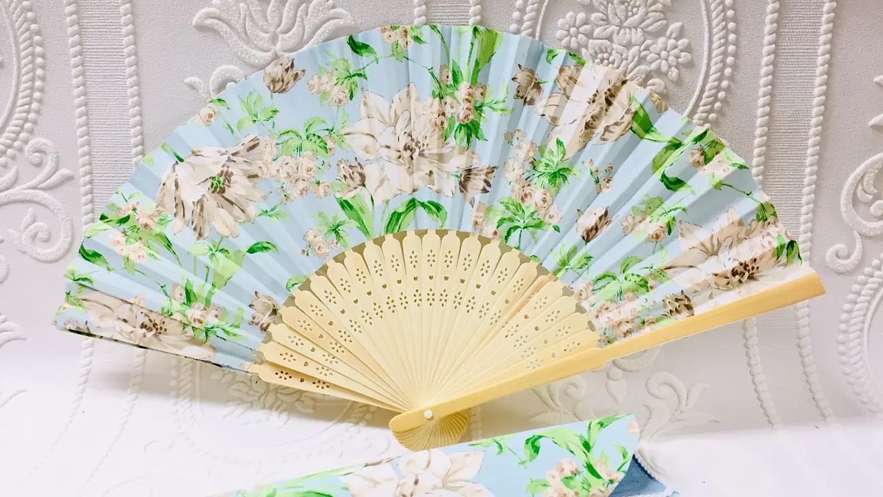 Make a Japanese Hand Fan from Imported Fabric!