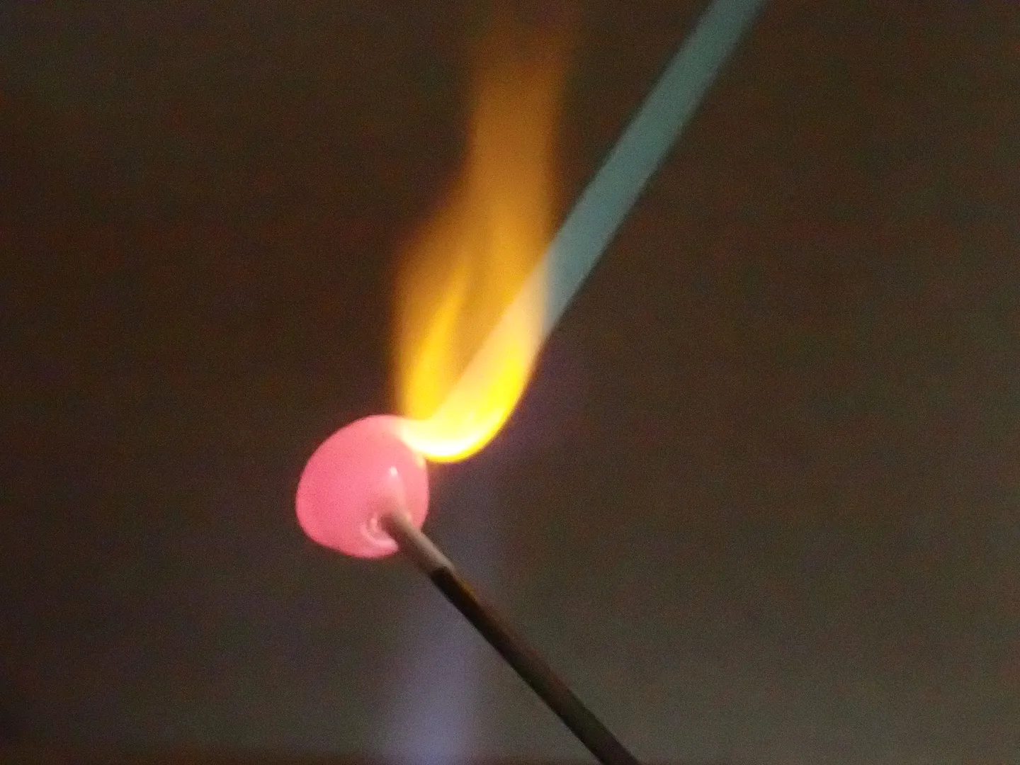 The appearance of making glass beads