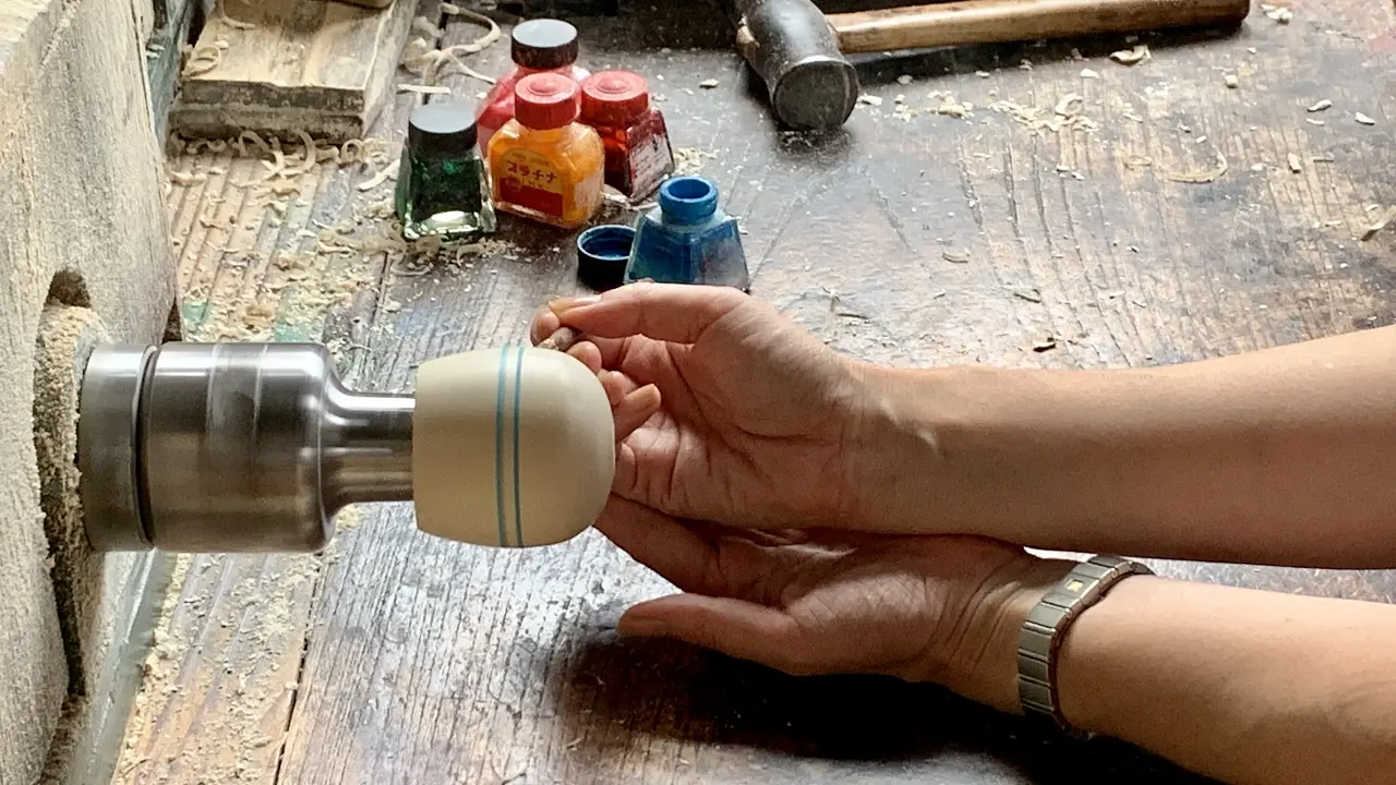 Shape & Paint Wooden Items Using a Traditional Lathe