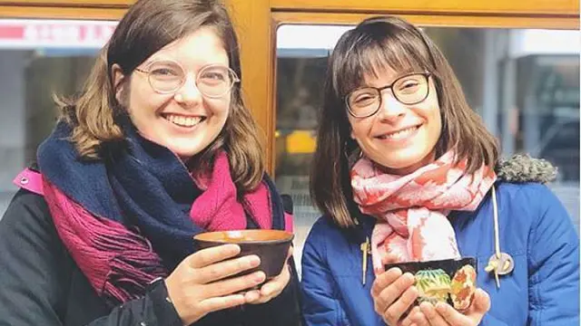 歴史がある日本茶専門店で抹茶をたてて、飲んでみる！