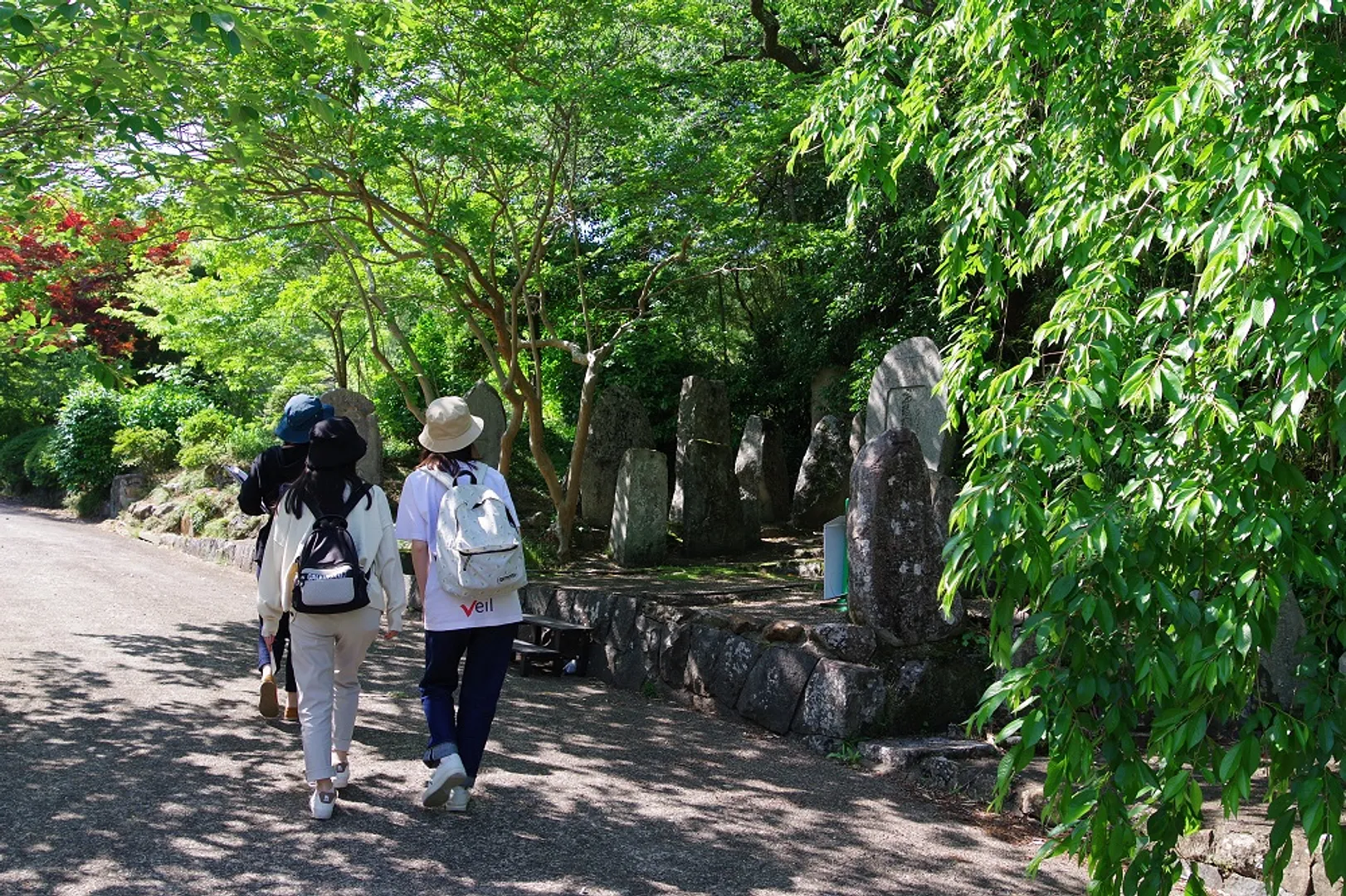 西円寺の境内に入らせていただきます