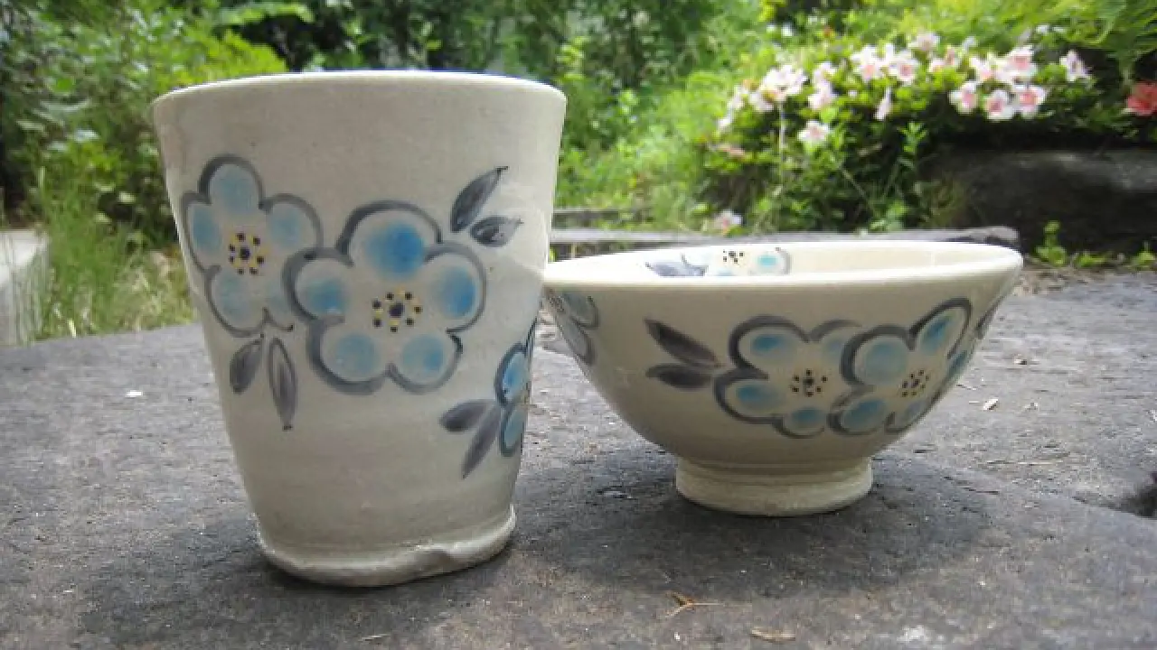 「郵寄包裝」陶瓷彩繪體驗，地點：戶賀田溫泉~茶杯、圓盤、碗！