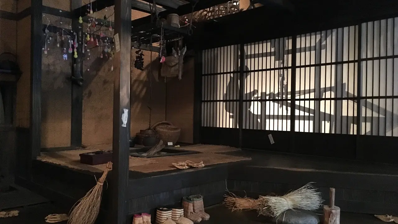 鶴の恩返しの舞台で聴く　”語り部体験”