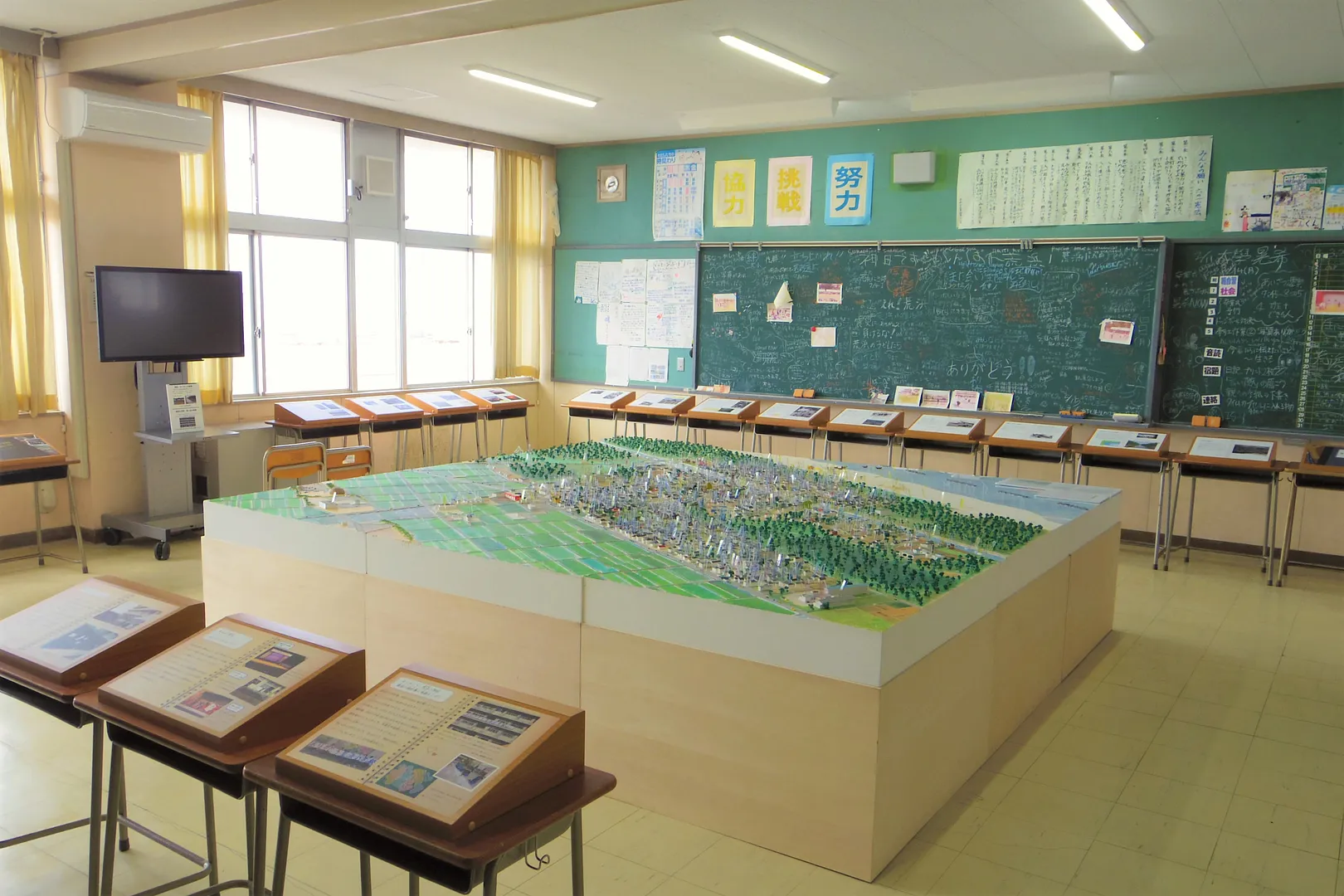 ห้องจัดแสดงนิทรรศการชั้น 4 "ประวัติศาสตร์และวัฒนธรรมอารามะ"