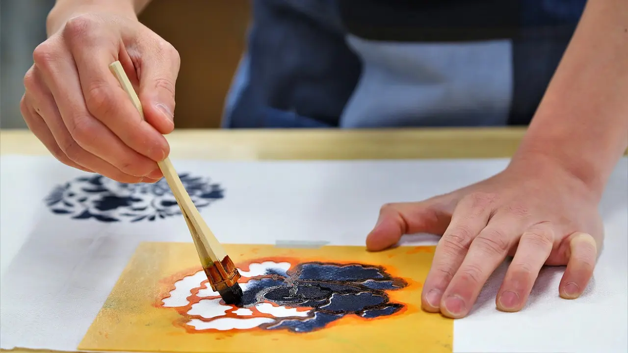 「藍で染める」型染体験