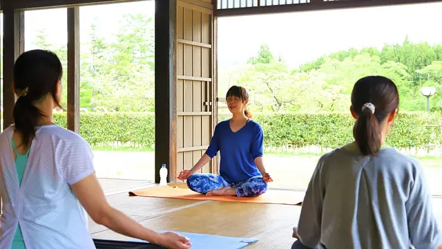 ヨガ体験『自然を全身で感じよう』