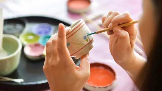 当日、翌日お持ち帰りできるぐい呑絵付け体験♬