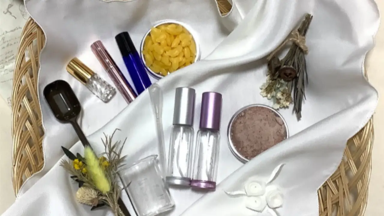 ～アロマクラフト体験～　出前講座