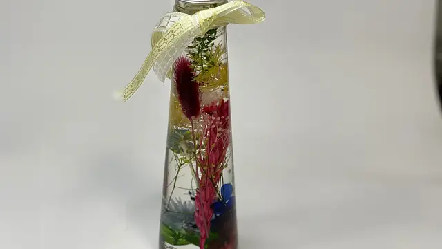 【宮城・仙台発】『ハーバリウム体験／セミロング ボトル～』お好きな花材で、世界でたった一つのハーバリウムを創りましょう♪《期間限定　お菓子付き／先着順》